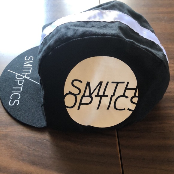 SMITH CYCLE CAP. SMALL. BLACK/WHITE - Picture 3 of 7